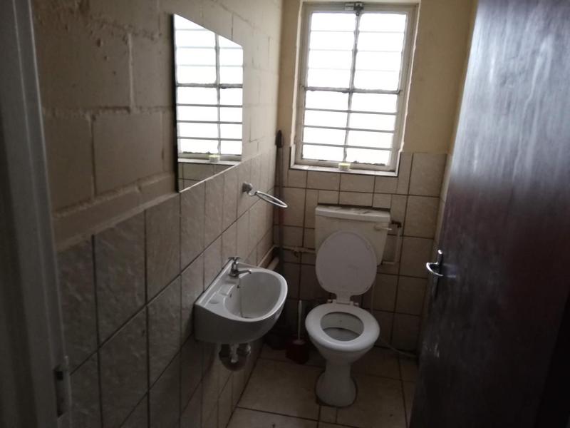 To Let Commercial Property for Rent in Gordons Bay Western Cape